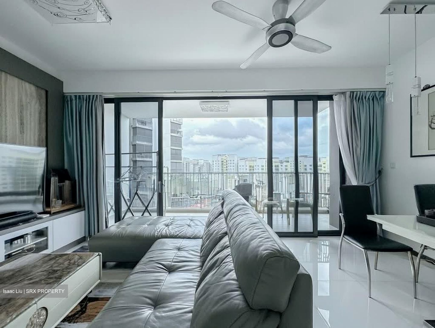 Waterbay (D19), Condominium #581939021
